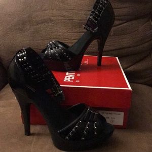 Penthouse shoes
